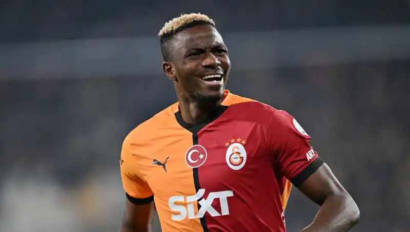 Osimhen İçin Sıradışı İddia: Yeni Bir Kariyer için İtalya ve Türkiye’yi Geride Bırakacak mı?