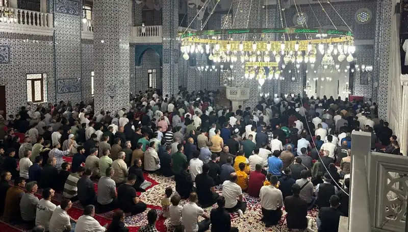 Iğdır’da Gelenekleri Yaşatan İlk Bayram Namazı Coşkusu