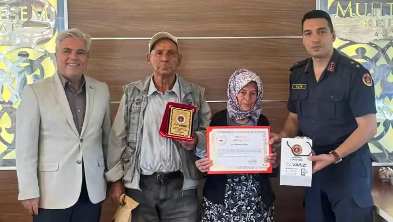 Bir Aile, Tek Varlıklarını Jandarmaya Bağışlayarak Duygusal Bir Mesaj Verdi