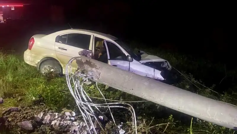 Betona Çarpan Sürücünün Hayatı İçin Verilen Mücadele!