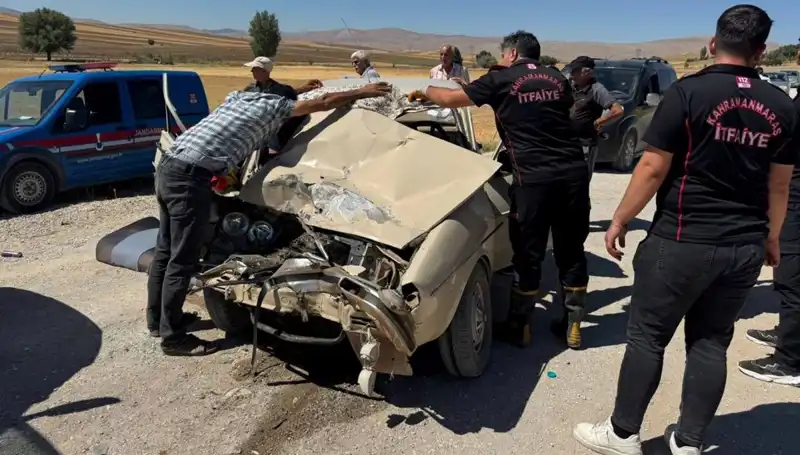 Kahramanmaraş’ta Kamyonet ve Otomobil Çarpıştı: Kazanın Ayrıntıları ve Sonuçları