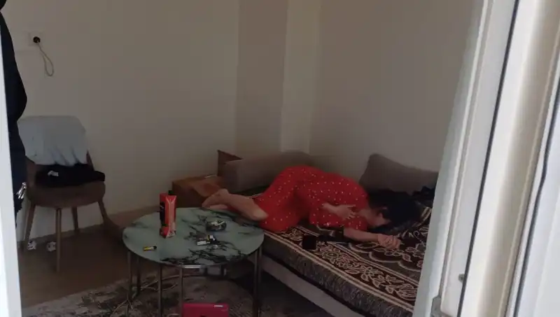 ** Korkunç Olay: Birlikte Yaşadığı Kadına Uyguladığı Şiddet Gözler Önüne Serildi**