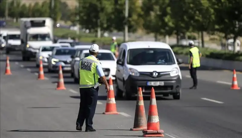 Neden Bu Konvoy Tüneli Kapattı? Şaşırtan Olayın Arkasındaki Gerçekler