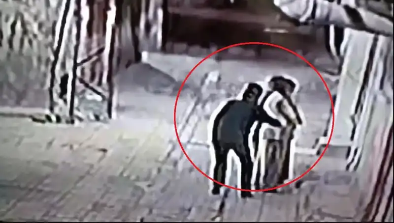 Polisler Pazarcı ve Simitçi Kılığında: Kapkaççılara Şok Operasyon