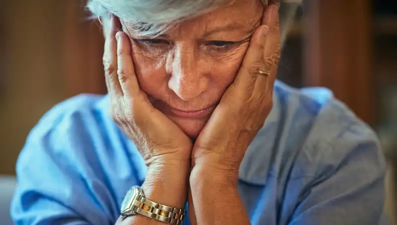 40’lı Yaşında Alzheimer Tanısı: Erken Belirtileri Stresle Karıştırdı