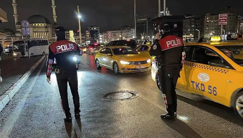 İstanbul'da "Huzur İstanbul" Operasyonu: 873 Gözaltı ile Güvenlik Önlemleri Artırıldı