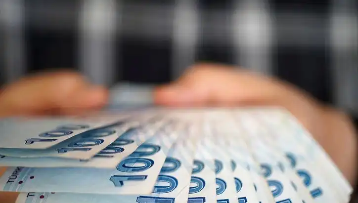 Emekli Promosyonları 2025: Kamu ve Özel Bankaların Teklifleri Belli Oldu!