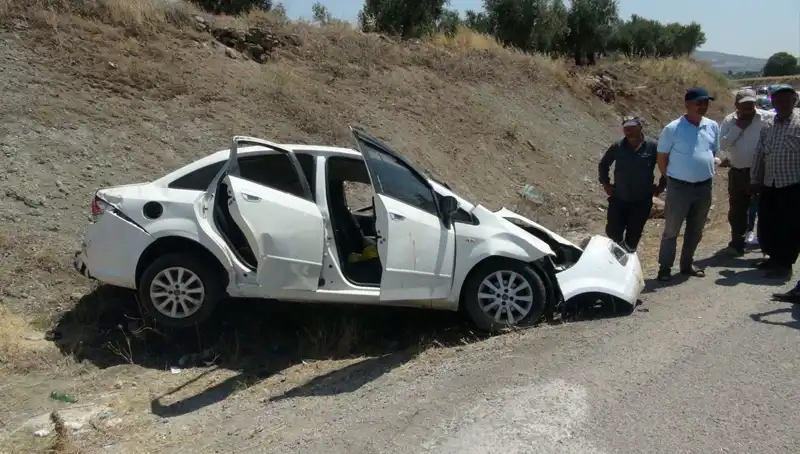Kilis'te Otomobil Çarpıştı: Kazanın Ardında Yaralılar ve Yaşanan Panik