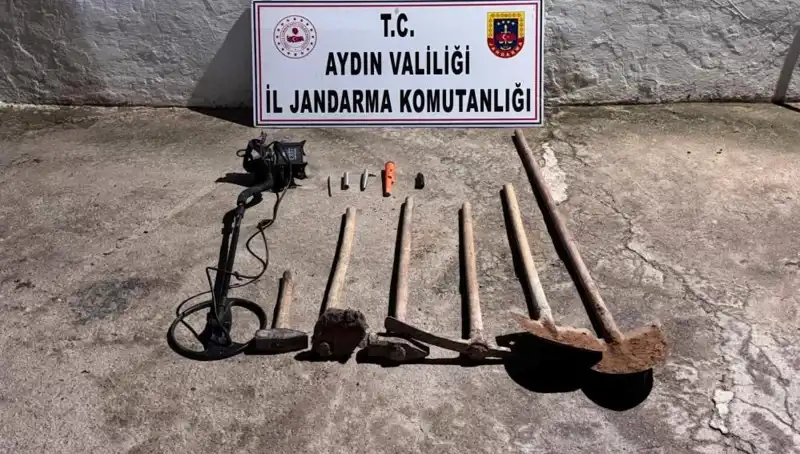 Aydın'da Kaçak Kazı Yapanlar Suçüstü Yakalandı: Detaylar Ortaya Çıktı