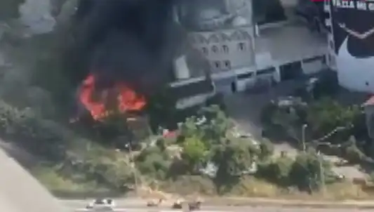 Kağıthane'de Dehşet Veren Yangın: Dumanlar Gökyüzünü Karanlığa Boğdu