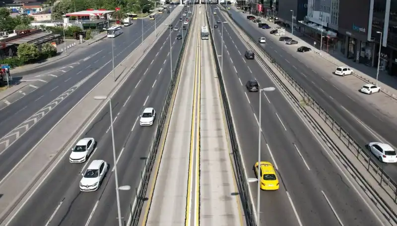 İstanbul Bayramda Boş Kalan yolları ile Dikkatleri Üzerine Çekti
