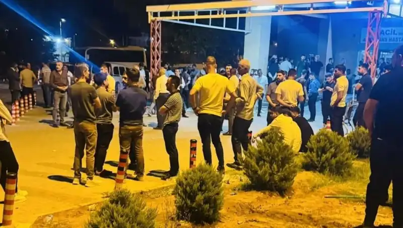 Şırnak'ta İki Aile Arasında Çıkan Silahlı Kavga: Can Kaybı ve Panik