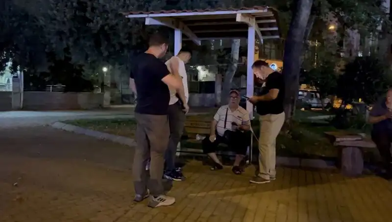 Görme Kaybı Olan Adamın Telefonunu Çaldılar: Şok Olayın Detayları
