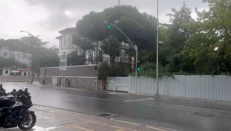 İstanbul'da Sağanak Yağış: Şehir Normalleşme Sürecine Geri Dönüyor