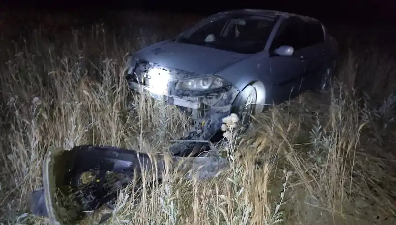 Burdur'da Kontrolden Çıkan Araç Tarlaya Uçtu: İki Yaralı