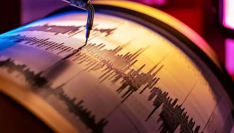 Kütahya'da Beklenmedik Deprem: Şehirde Panic ve Hareketlilik!