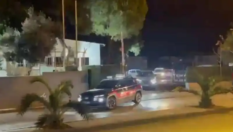 İzmir'de 24 Saatlik Büyük Operasyon: 141 Hükümlü Yakalandı!
