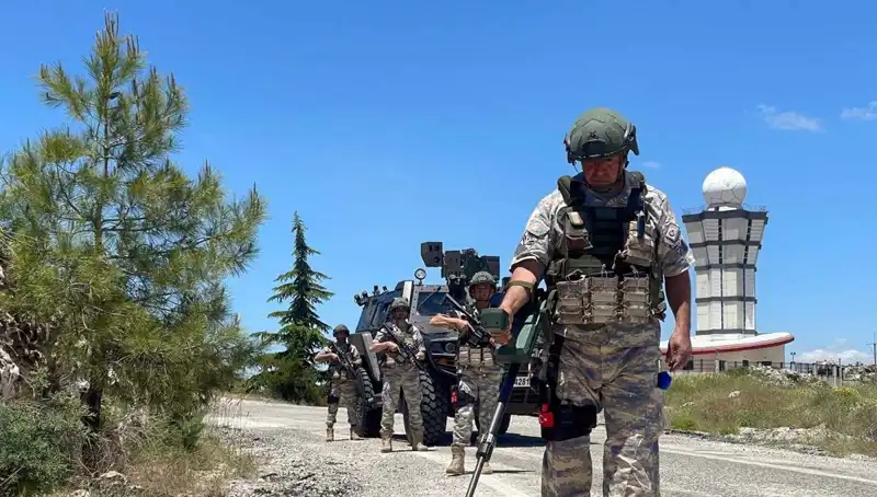 Bayramda Nöbette Olan Mehmetçikler, Vatanseverlikleriyle Dikkat Çekiyor