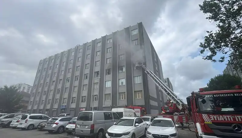 Çorap İmalathanesinde Trajik Yangın: Fabrika Küller İçinde Kaldı