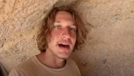 ABD'li Turist, Yasaklanan Kızılderili Kabile Adasına Gizlice Girince Tutuklandı!