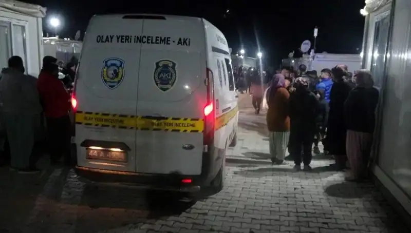 Husumetlilerin Kavgasında Kan Aktı: Sokak Ortasında Yaşanan Çatışmanın Detayları