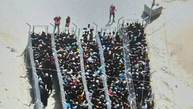 Gazze'deki Durum: Nazi Kamplarına Benzetilen Görüntüler Tepki Çekiyor