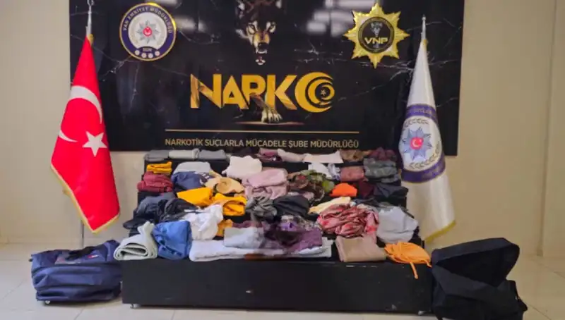 32 Kilo Metamfetaminle Yakalanan Şüpheli, Narkotik Ekiplerinin Hedefindeydi