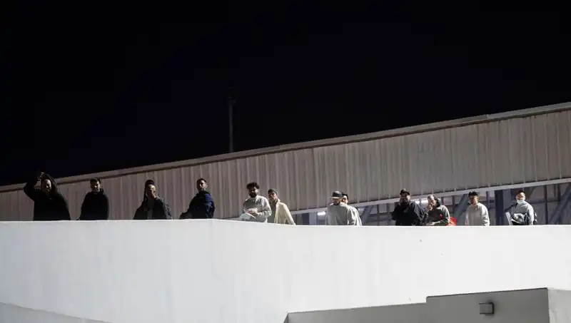 Türkiye'de İki Farklı İlde Düzensiz Göçmenler Yakalandı: Neler Oluyor?